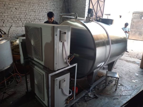 Bulk milk cooler 2000 ltr