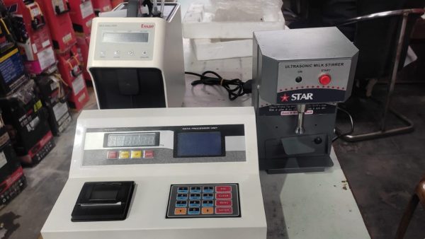 Automatic milk collection unit